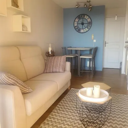 Apartment Village Cap Esterel Agay St Raphael Vue Et Piscine *