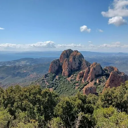 Village Cap Esterel Agay St Raphael Vue Et Piscine Saint-Raphael (Var)