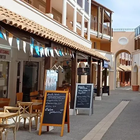 Village Cap Esterel Agay St Raphael Vue Et Piscine Сен-Рафаэль