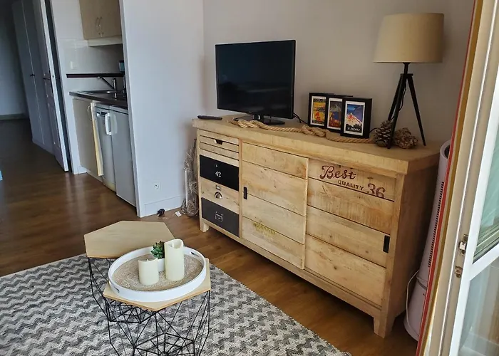 Village Cap Esterel Agay St Raphael Vue Et Piscine Saint-Raphaël