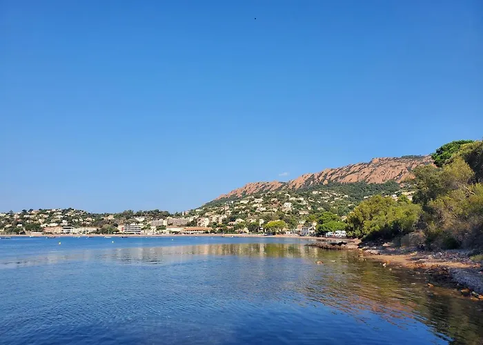 Village Cap Esterel Agay St Raphael Vue Et Piscine Lägenhet Saint-Raphaël