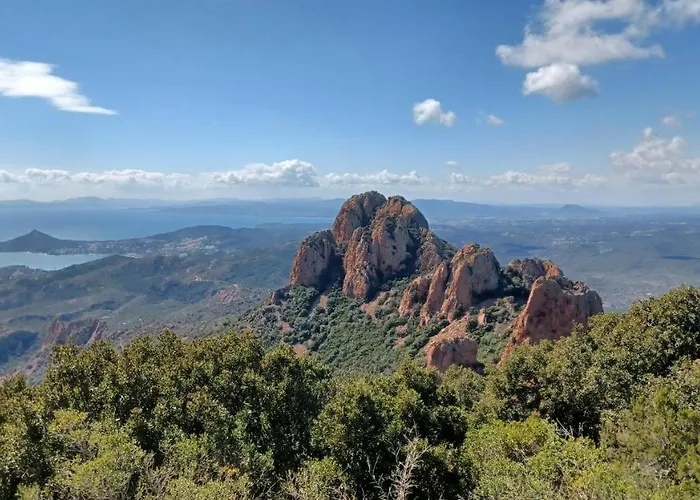 Village Cap Esterel Agay St Raphael Vue Et Piscine Сен-Рафаэль