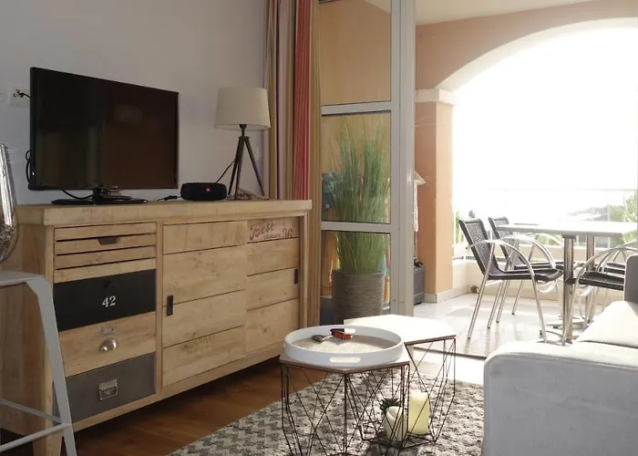 Village Cap Esterel Agay St Raphael Vue Et Piscine Lägenhet *