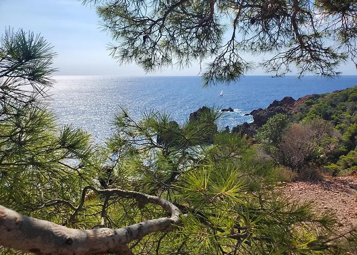 Daire Village Cap Esterel Agay St Raphael Vue Et Piscine *