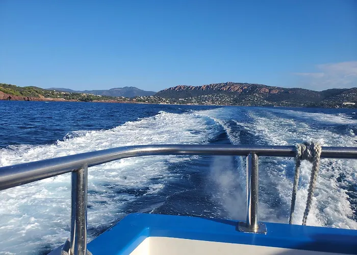 Апартаменты Village Cap Esterel Agay St Raphael Vue Et Piscine Сен-Рафаэль