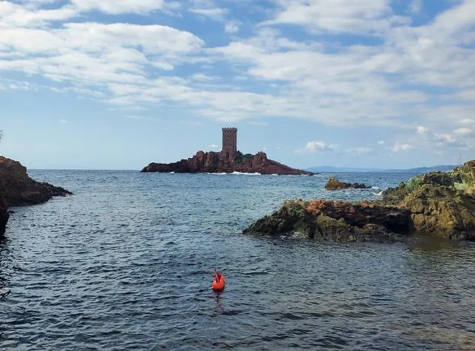 Village Cap Esterel Agay St Raphael Vue Et Piscine Lägenhet