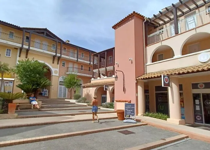 Апартаменты Village Cap Esterel Agay St Raphael Vue Et Piscine Сен-Рафаэль