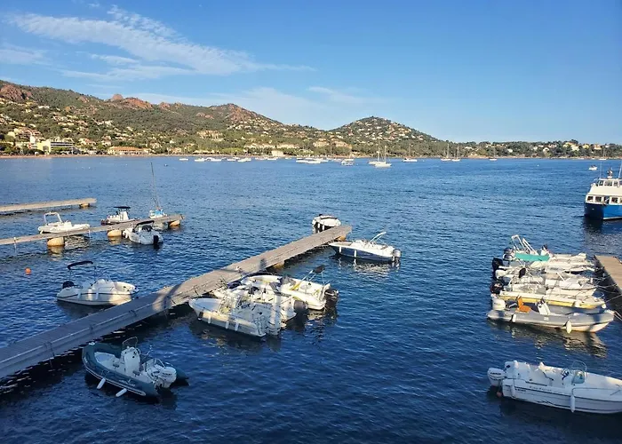 Village Cap Esterel Agay St Raphael Vue Et Piscine Lägenhet *