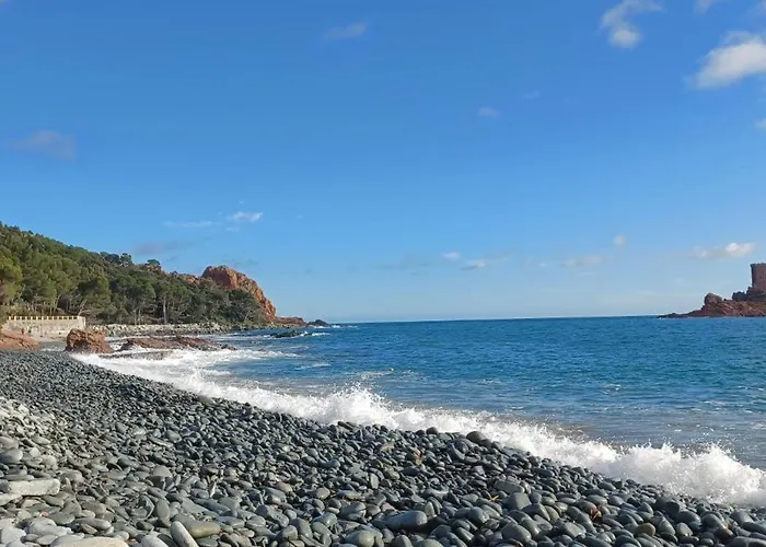 Village Cap Esterel Agay St Raphael Vue Et Piscine Сен-Рафаэль